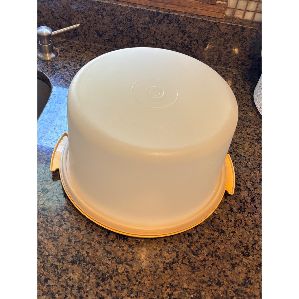 Vintage Tupperware Round Cake Taker Carrier Yellow Base White Dome 1256 1257
